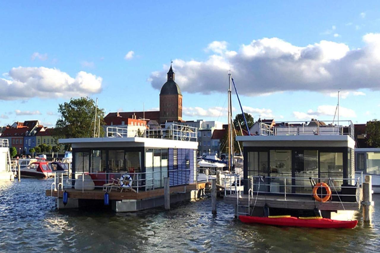 Hausboot Floating Houses Blue Active In Ribnitz-Damgarten Exteriér fotografie